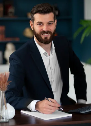 Our Financial Experts The Team  Member Solution. - 开云